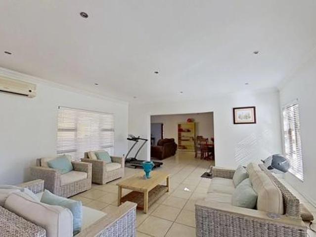 Townhouse for sale in Dr Kenneth Kaunda, North West