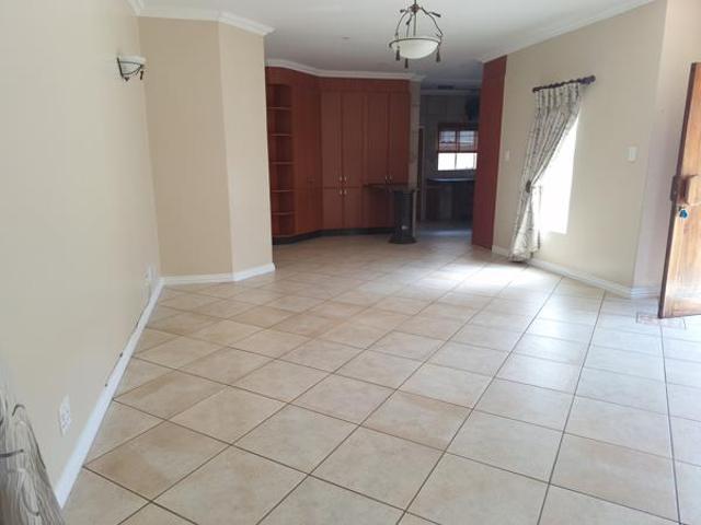 Townhouse for sale in Dr Kenneth Kaunda, North West