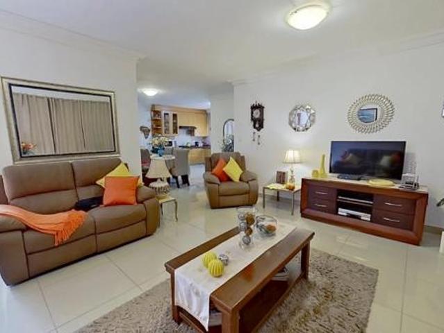 Townhouse for sale in Dr Kenneth Kaunda, North West
