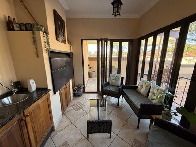 Townhouse for sale in Klerksdorp, Matlosana Local Municipality