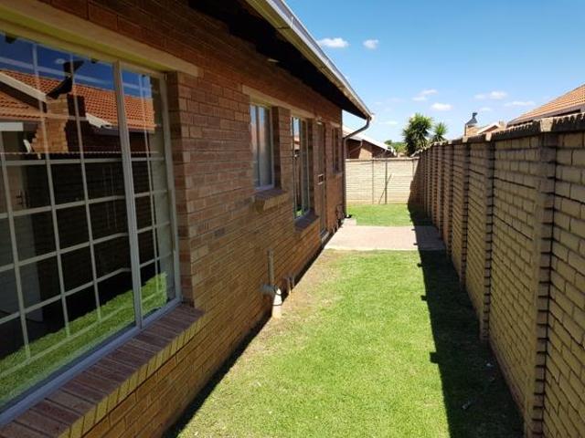 Townhouse for rent in Pretoria, City of Tshwane Metropolitan Municipality