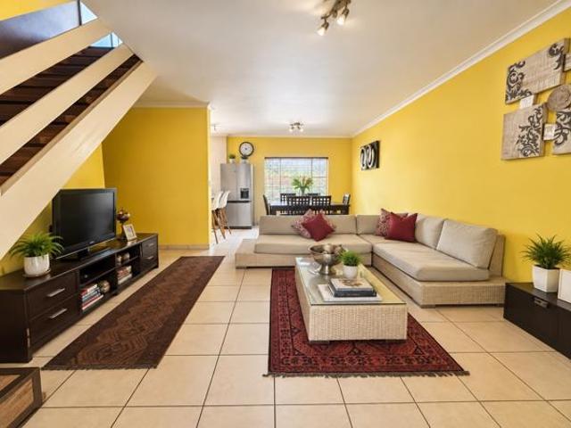 Townhouse for sale in West Rand Garden estates, Westonaria Local Municipality