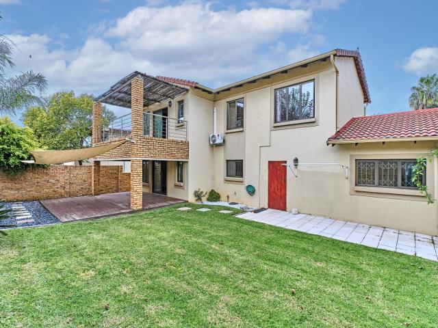 Townhouse for sale in Nooitgedacht, Gauteng