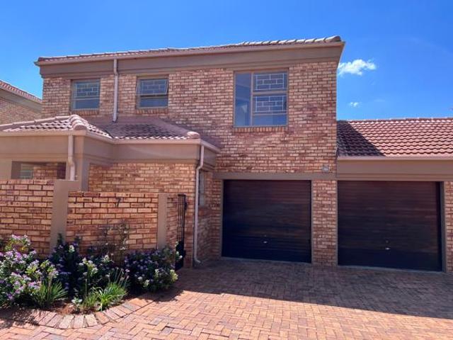 Townhouse for rent in Westonaria, Gauteng