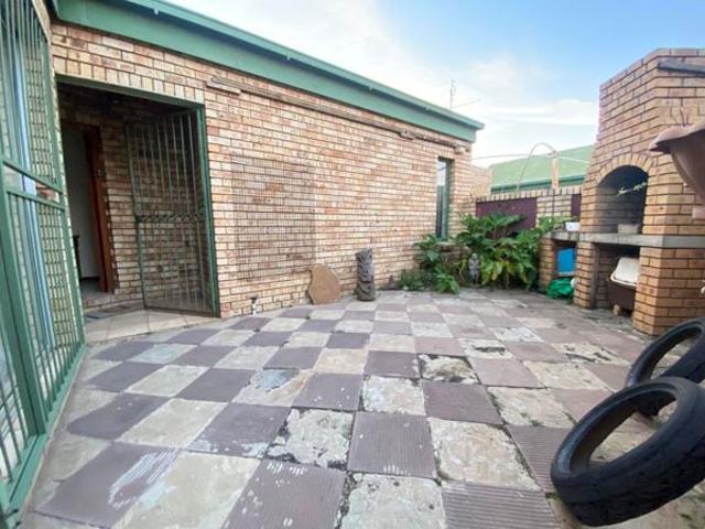 Townhouse for sale in Bloemfontein, Free State