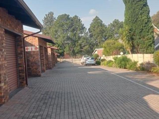 Townhouse for rent in Westonaria, Gauteng
