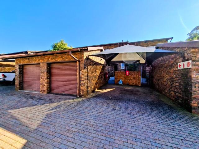 Townhouse for sale in Nooitgedacht, Gauteng