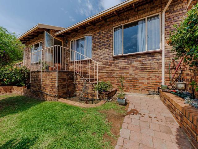 Townhouse for sale in Nooitgedacht, Gauteng