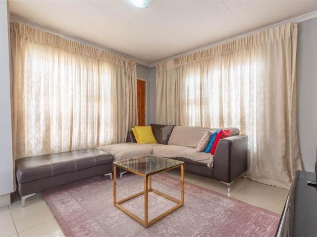 Townhouse for sale in Ekurhuleni, Gauteng