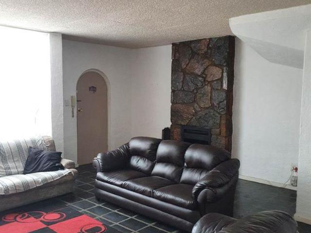 Townhouse for sale in Vosloorus, Gauteng