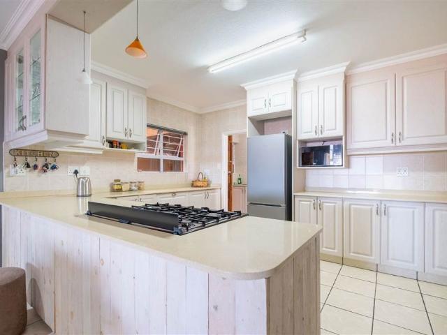 Townhouse for sale in Seaview, Kwazulu-natal