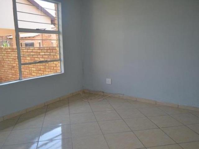 Townhouse for rent in Westonaria, Gauteng
