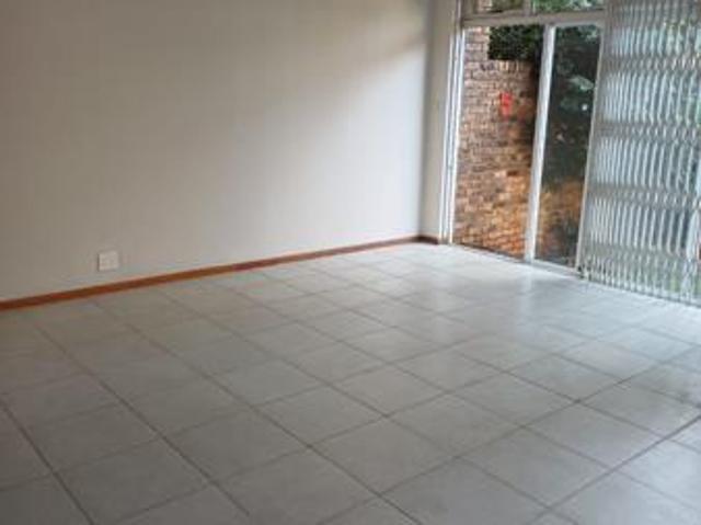 Townhouse for rent in Waterkloof, Gauteng