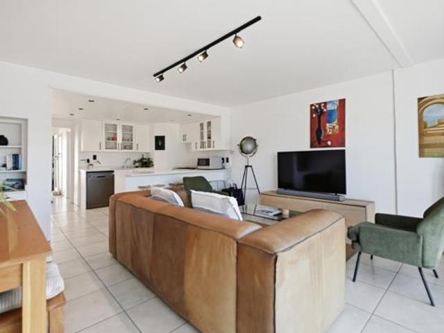 Townhouse for sale in Cape Town, Western Cape