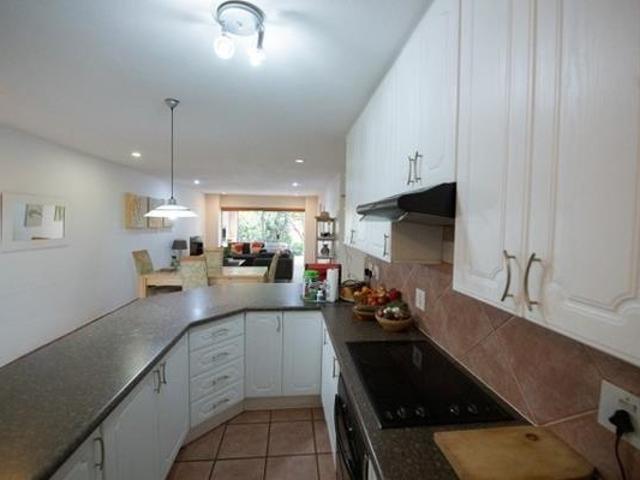 Townhouse for rent in Waterkloof, Gauteng