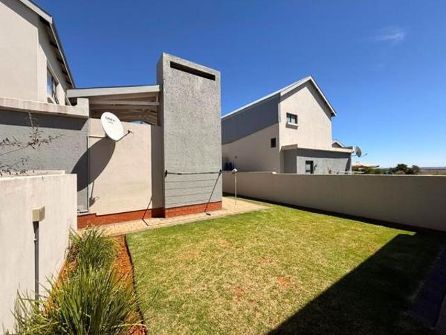 Townhouse for sale in Bloemfontein, Free State