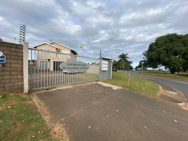 Townhouse for sale in Seaview, Kwazulu-natal