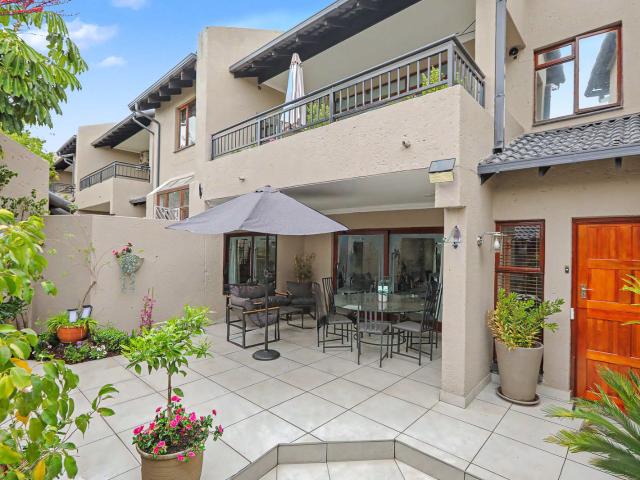 Townhouse for rent in Alexandra, Gauteng