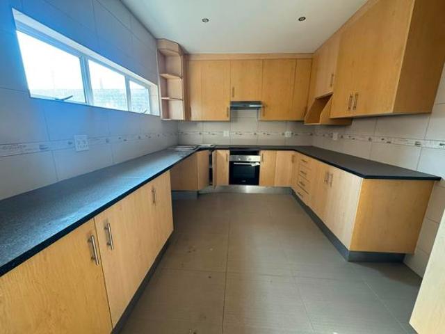 Townhouse for rent in Ekurhuleni, Gauteng