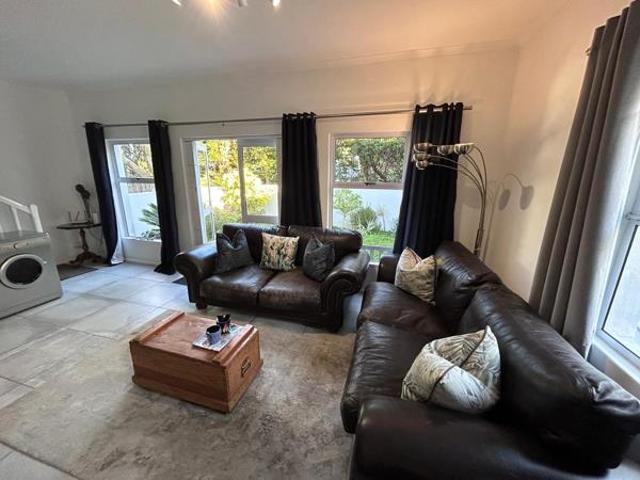 Townhouse for rent in Cape Town, Western Cape