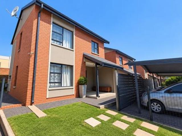 Townhouse for rent in Pretoria, City of Tshwane Metropolitan Municipality