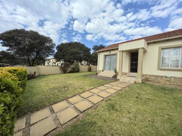 Townhouse for rent in Westonaria, Gauteng