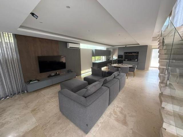 Townhouse for sale in Princess Grant, Kwazulu-natal