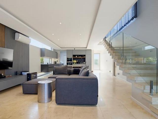 Townhouse for sale in Princess Grant, Kwazulu-natal