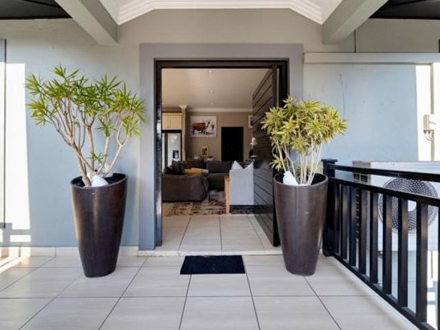 Townhouse for sale in Princess Grant, Kwazulu-natal