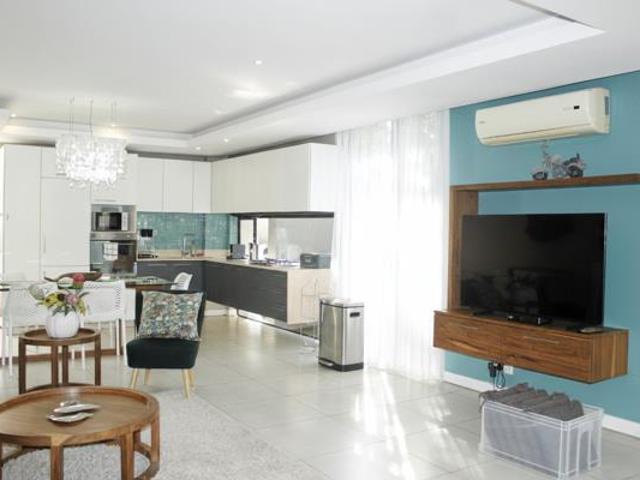 Townhouse for sale in Princess Grant, Kwazulu-natal