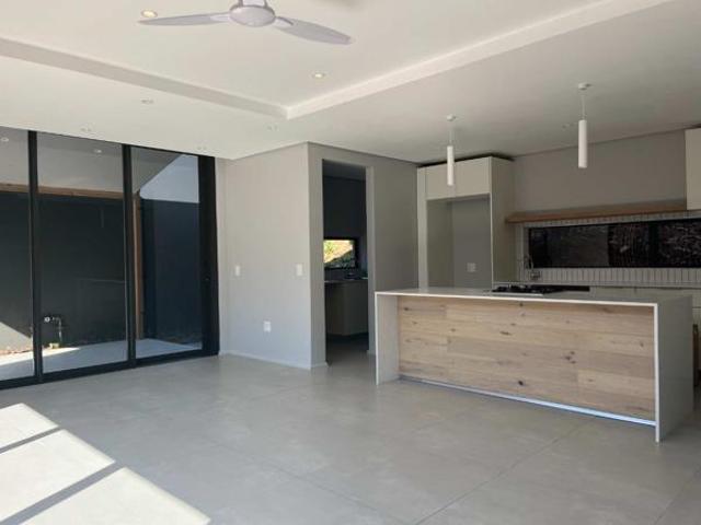 Townhouse for rent in Princess Grant, Kwazulu-natal
