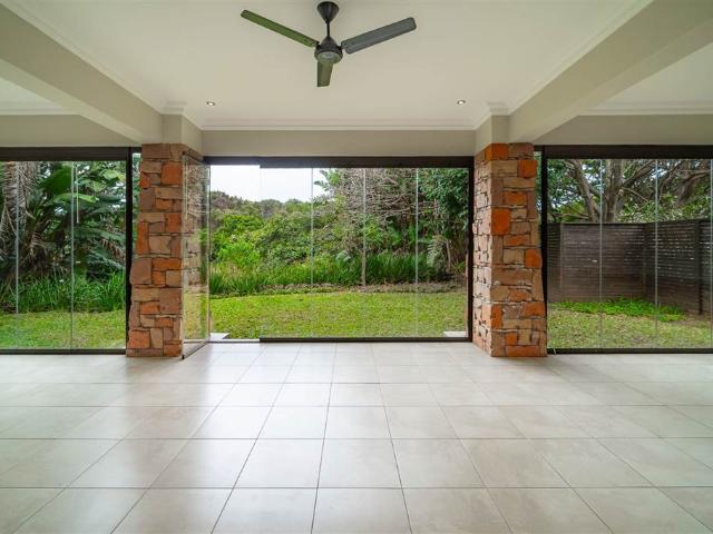 Townhouse for sale in Princess Grant, Kwazulu-natal