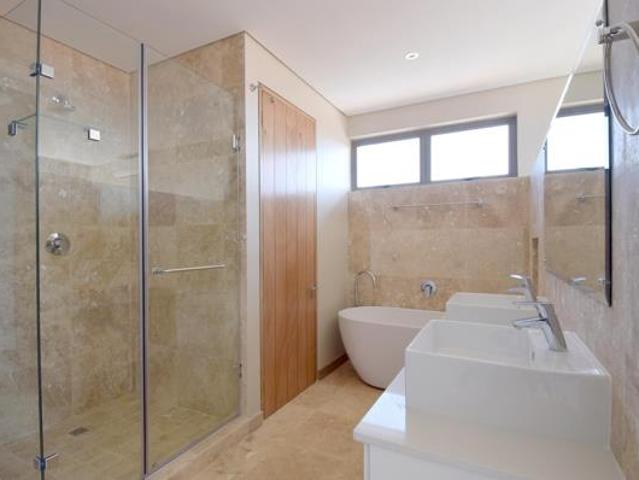 Townhouse for sale in Princess Grant, Kwazulu-natal