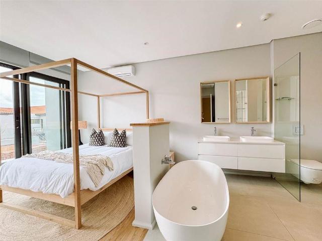 Townhouse for sale in Princess Grant, Kwazulu-natal