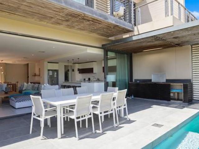 Townhouse for rent in Princess Grant, Kwazulu-natal