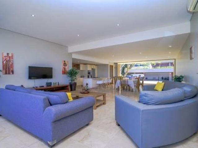 Townhouse for sale in Princess Grant, Kwazulu-natal