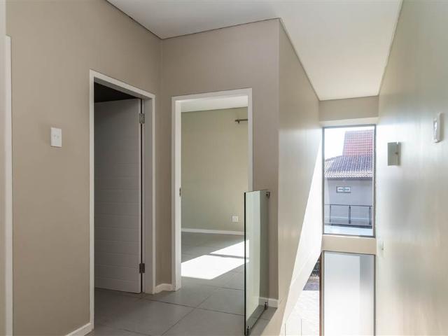 Townhouse for sale in Princess Grant, Kwazulu-natal