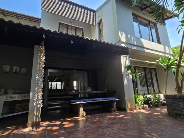 Townhouse for sale in Princess Grant, Kwazulu-natal