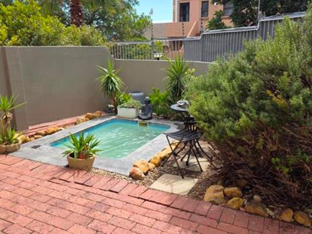 Townhouse for sale in Cape Town, Western Cape