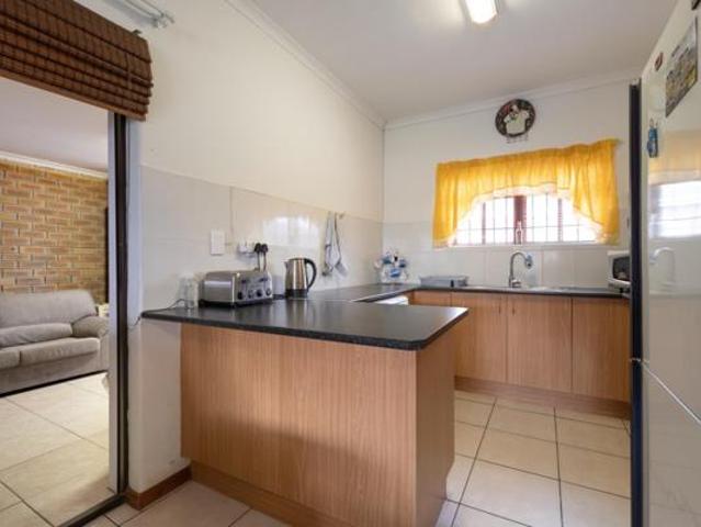 Townhouse for rent in Cape Town, Western Cape