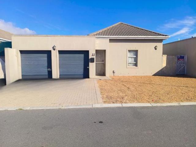 Townhouse for sale in Cape Town, Western Cape