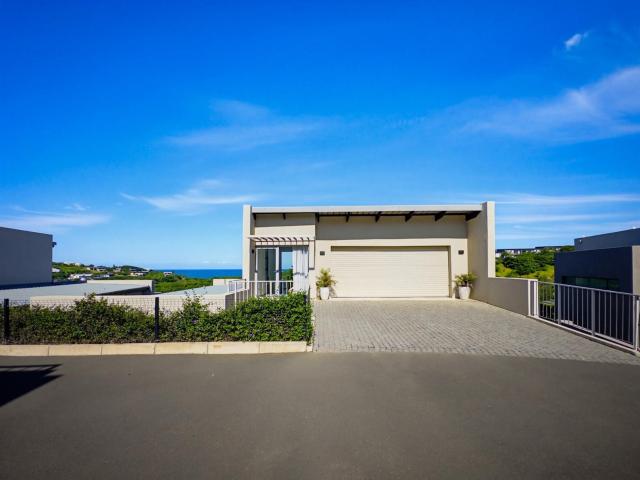 Townhouse for rent in Princess Grant, Kwazulu-natal
