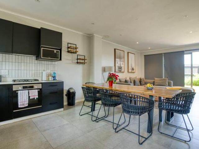 Townhouse for sale in Princess Grant, Kwazulu-natal