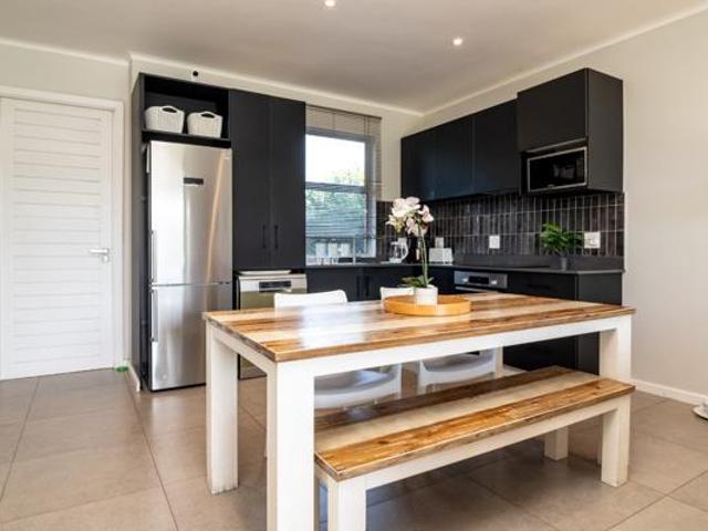 Townhouse for sale in Princess Grant, Kwazulu-natal