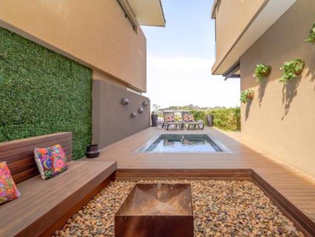 Townhouse for sale in Princess Grant, Kwazulu-natal