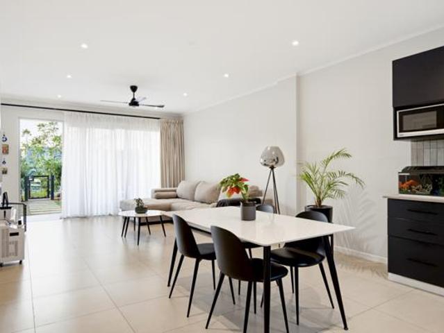 Townhouse for sale in Princess Grant, Kwazulu-natal