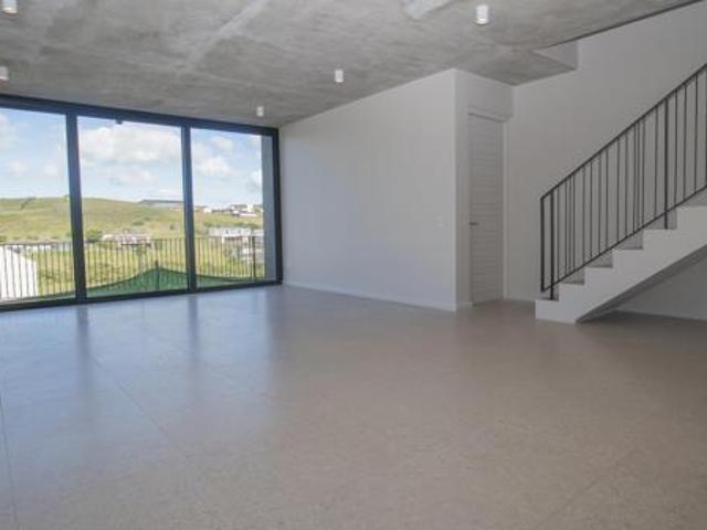 Townhouse for sale in Princess Grant, Kwazulu-natal