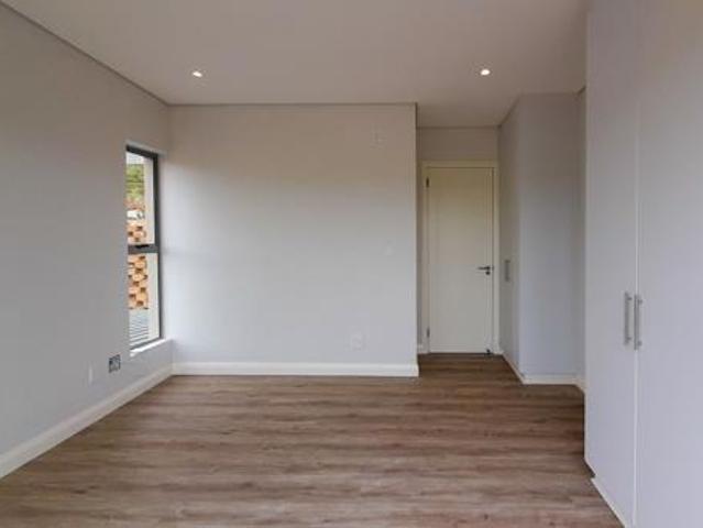 Townhouse for sale in Princess Grant, Kwazulu-natal