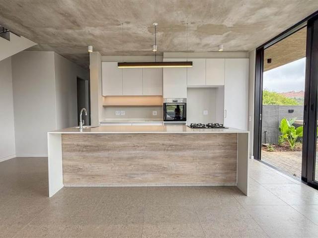 Townhouse for sale in Princess Grant, Kwazulu-natal