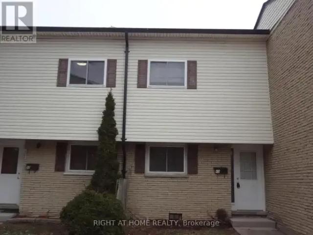 Townhouse for rent in Kitchener, Ontario